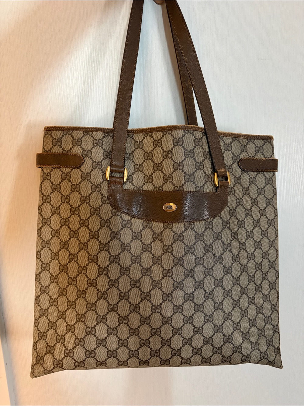 Authentic Vintage Gucci Brown GG Supreme Canvas Messenger Tote